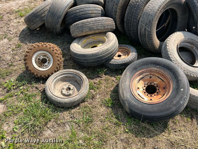 image for item II9078 Wheels and tires