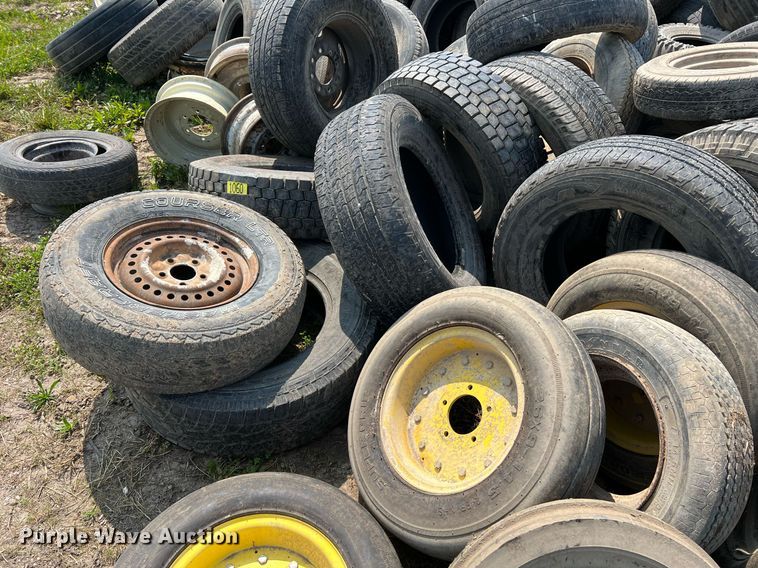 image for item II9078 Wheels and tires