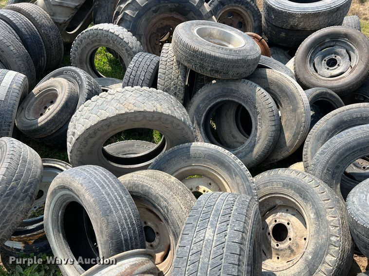 image for item II9078 Wheels and tires