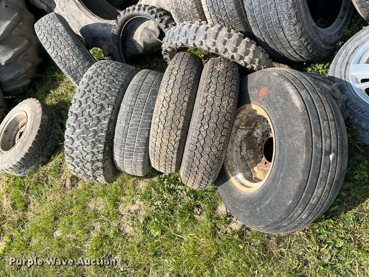 image for item II9078 Wheels and tires