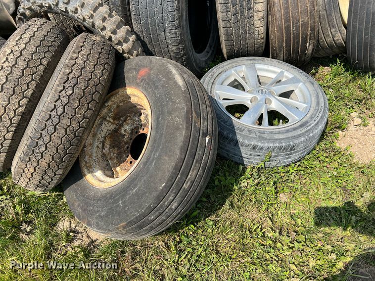 image for item II9078 Wheels and tires