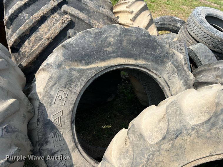 image for item II9078 Wheels and tires