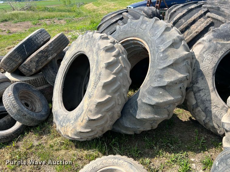 image for item II9078 Wheels and tires