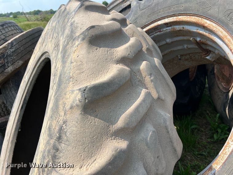 image for item II9078 Wheels and tires