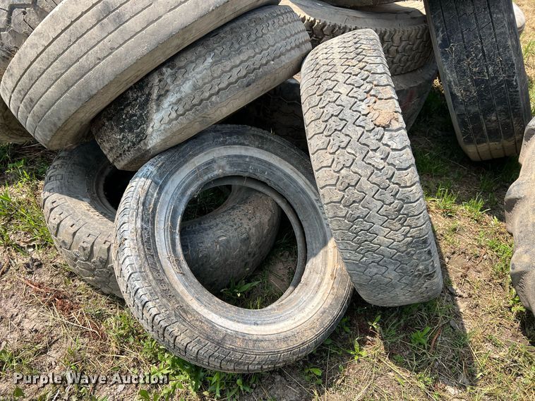 image for item II9078 Wheels and tires