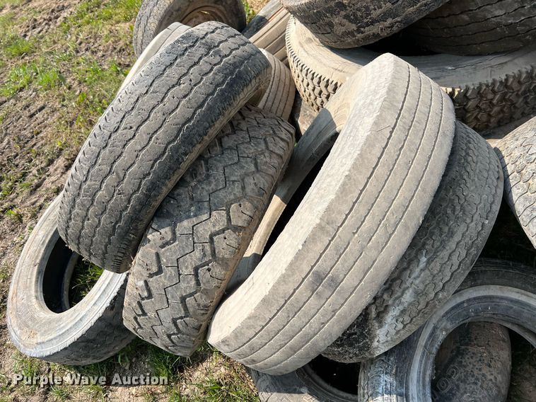 image for item II9078 Wheels and tires