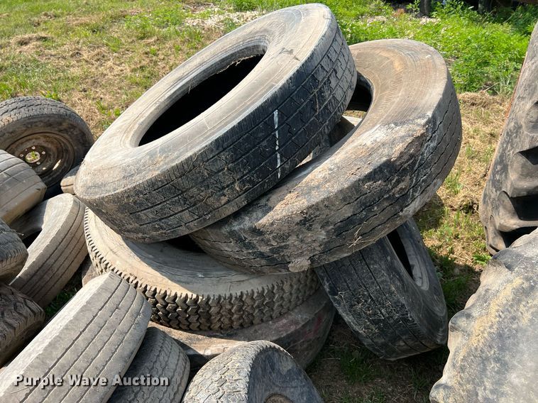 image for item II9078 Wheels and tires