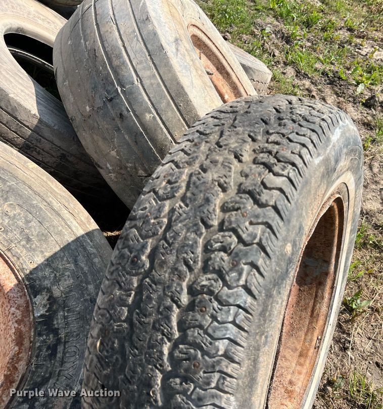 image for item II9078 Wheels and tires