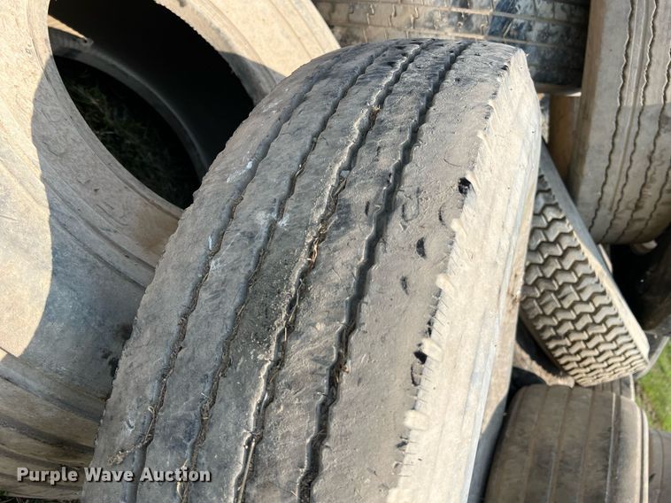 image for item II9078 Wheels and tires