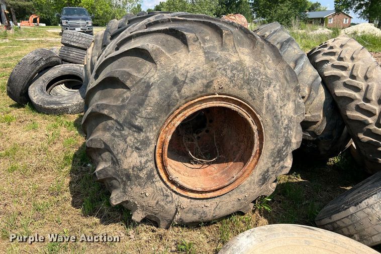 image for item II9078 Wheels and tires