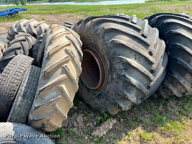 image for item II9078 Wheels and tires