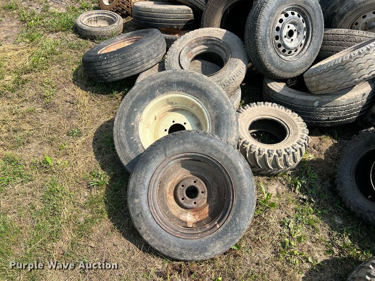 image for item II9078 Wheels and tires