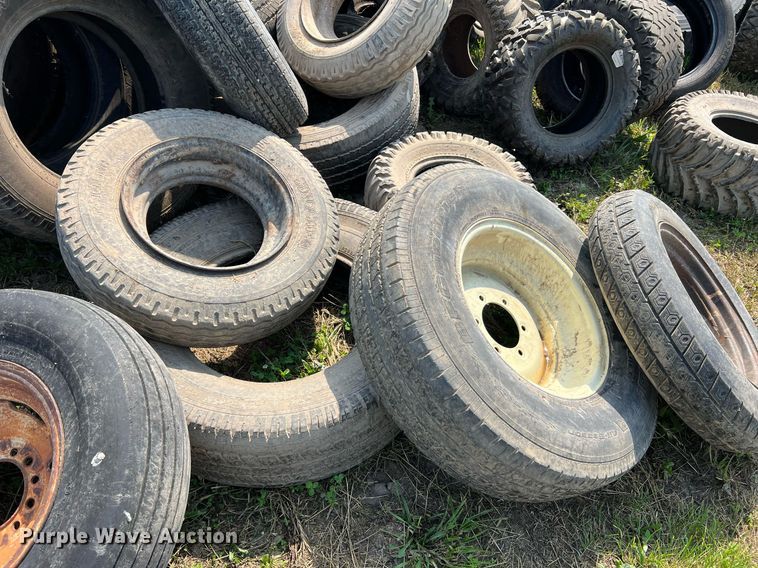 image for item II9078 Wheels and tires