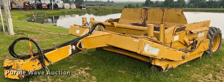 image for item II9080 Steiger 1410  scraper