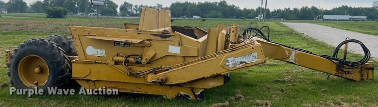 image for item II9080 Steiger 1410  scraper