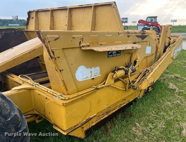 image for item II9080 Steiger 1410  scraper