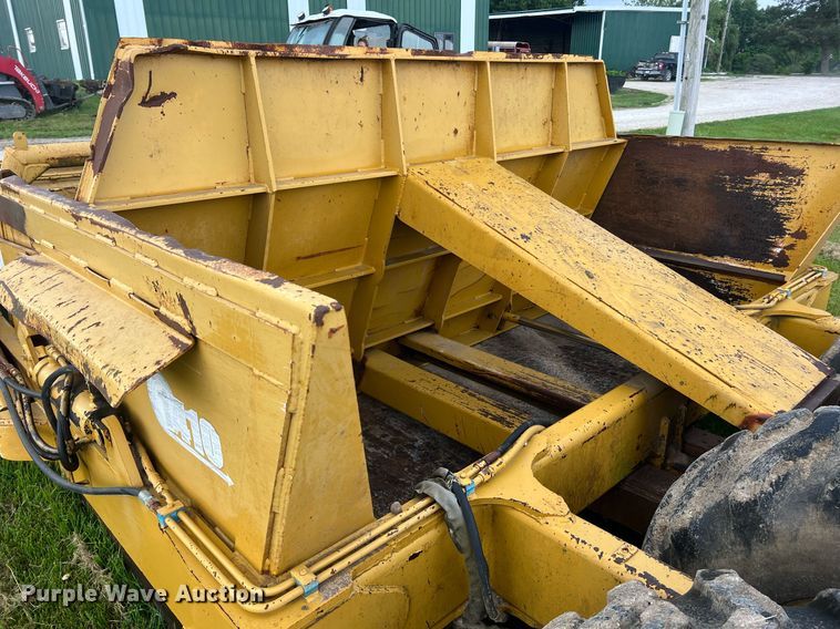 image for item II9080 Steiger 1410  scraper