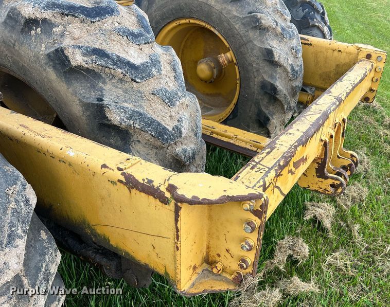 image for item II9080 Steiger 1410  scraper