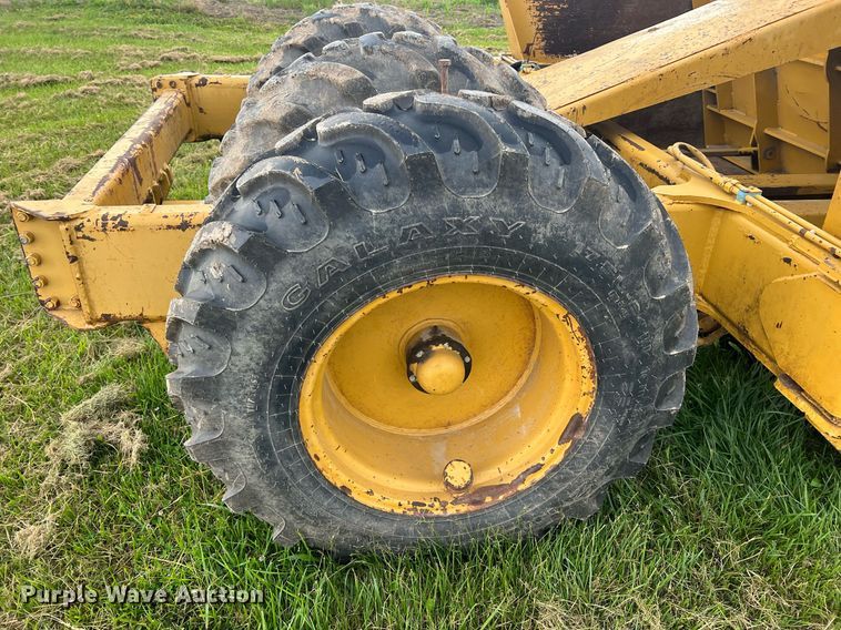 image for item II9080 Steiger 1410  scraper