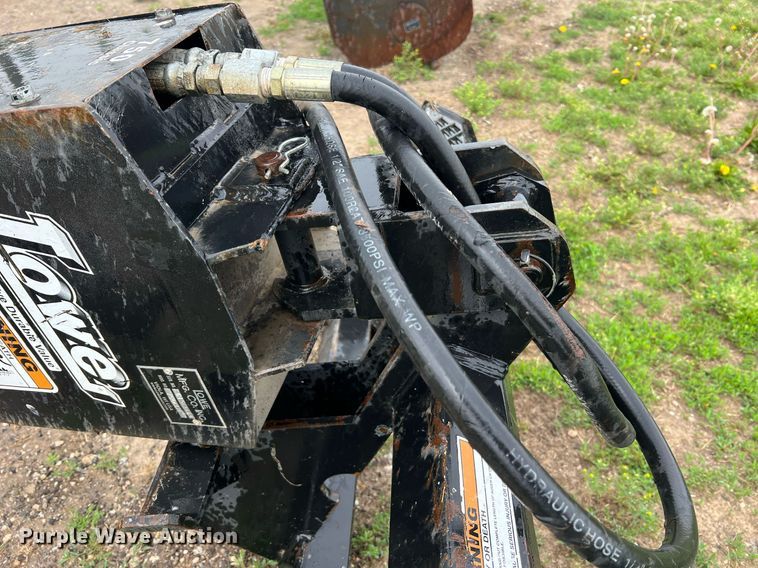 image for item II9082 Lowe 750CLH  skid steer auger
