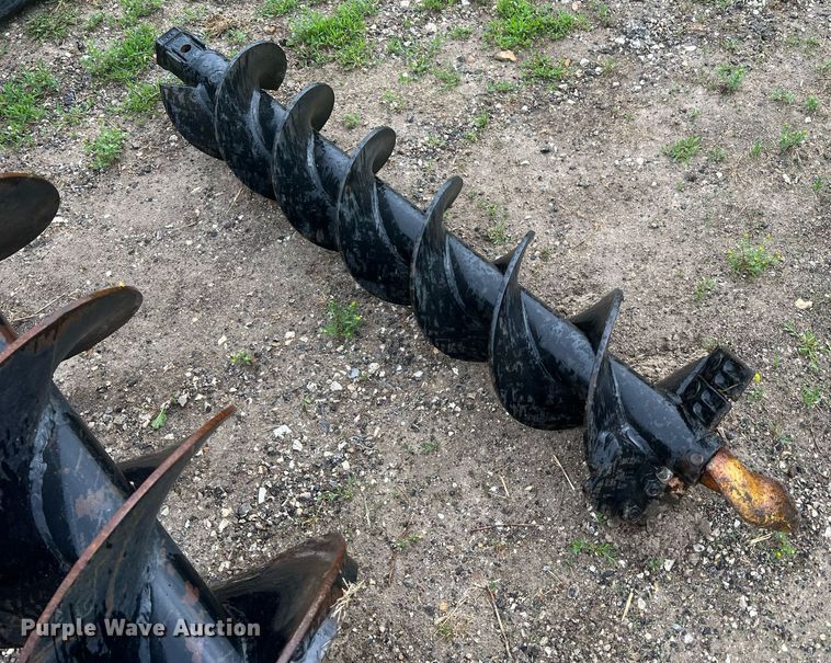 image for item II9082 Lowe 750CLH  skid steer auger