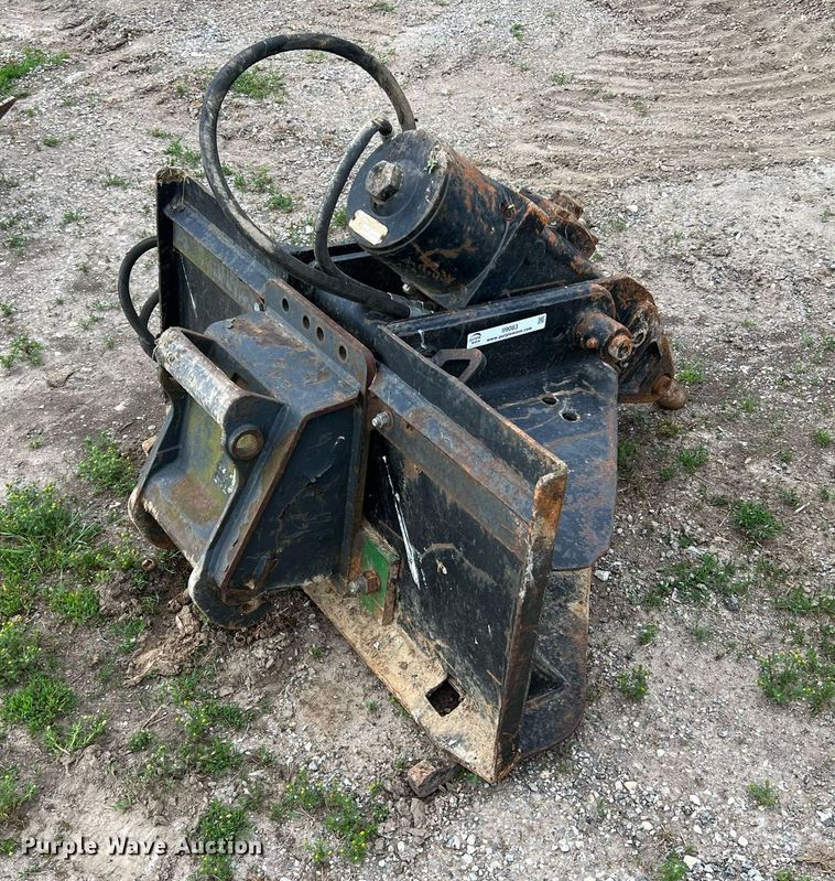 image for item II9083 Melroe 35004  skid steer breaker