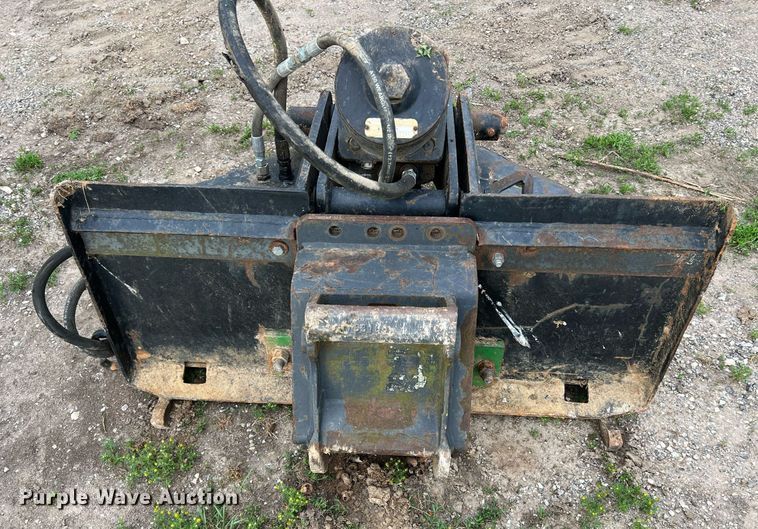 image for item II9083 Melroe 35004  skid steer breaker