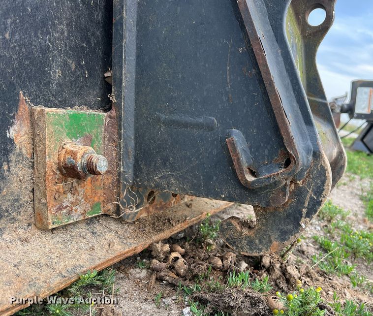 image for item II9083 Melroe 35004  skid steer breaker