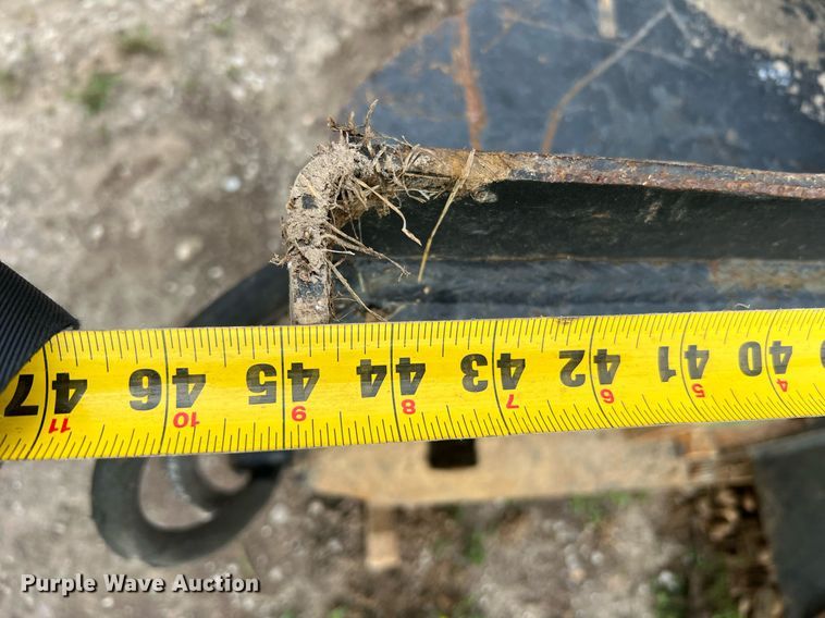 image for item II9083 Melroe 35004  skid steer breaker