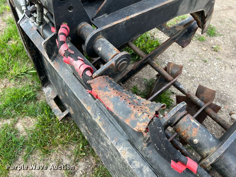 image for item II9084 Lowe G72  skid steer grapple bucket