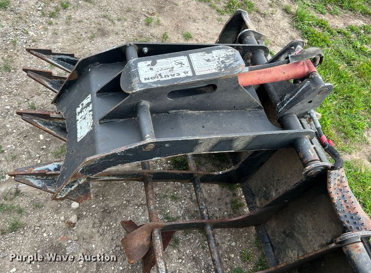 image for item II9084 Lowe G72  skid steer grapple bucket
