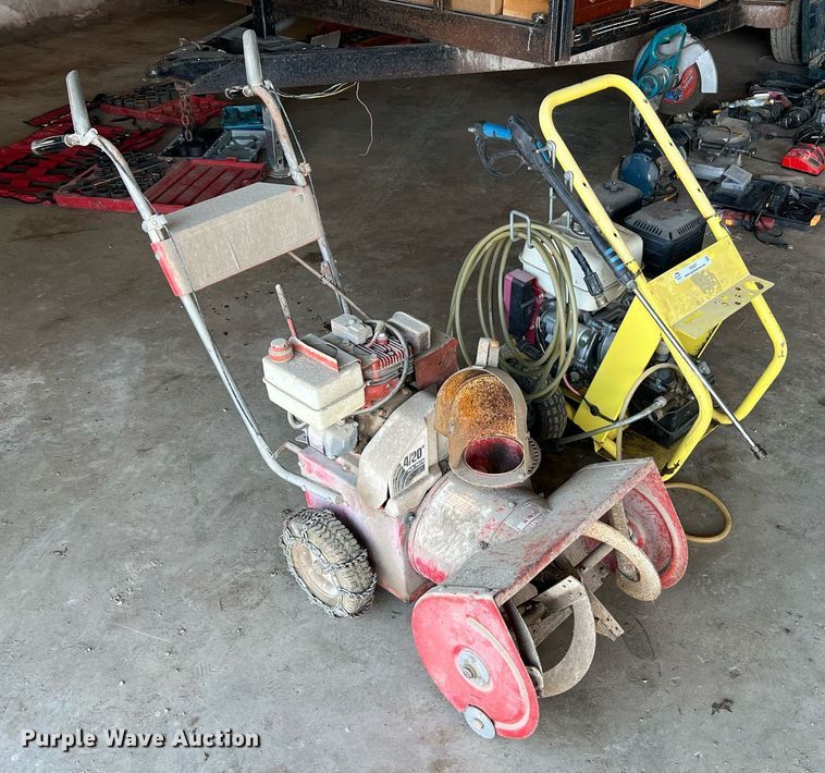 image for item II9087 (2) pieces of support equipment