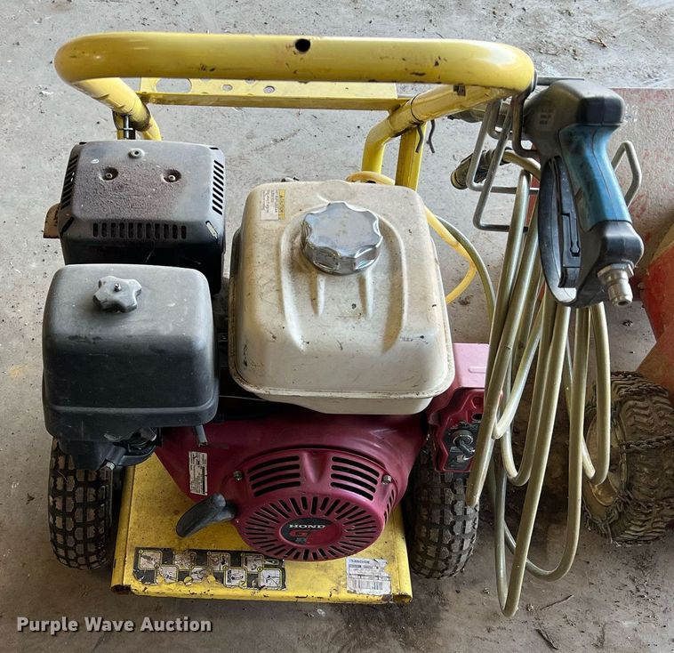 image for item II9087 (2) pieces of support equipment