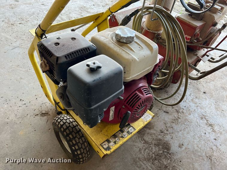 image for item II9087 (2) pieces of support equipment