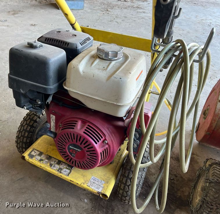 image for item II9087 (2) pieces of support equipment