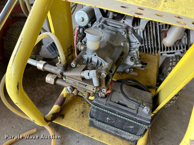 image for item II9087 (2) pieces of support equipment