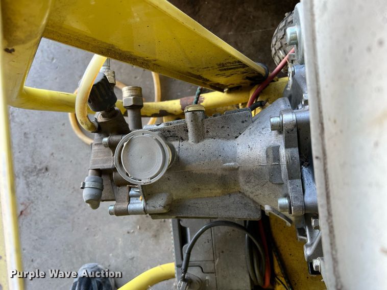 image for item II9087 (2) pieces of support equipment