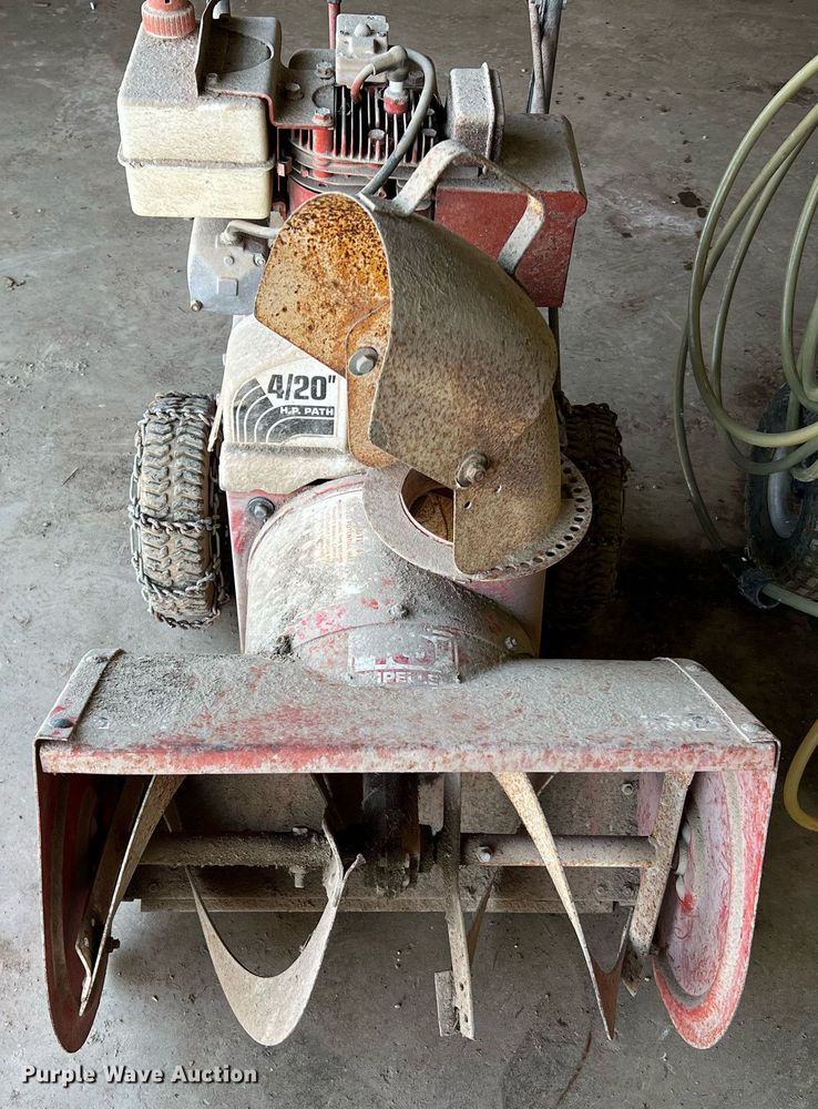 image for item II9087 (2) pieces of support equipment