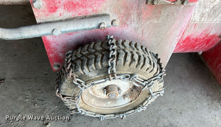 image for item II9087 (2) pieces of support equipment