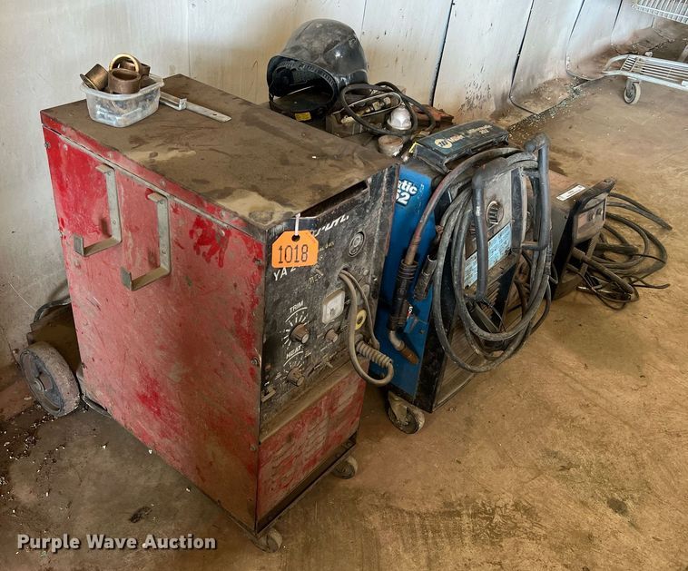 image for item II9090 (3) welders