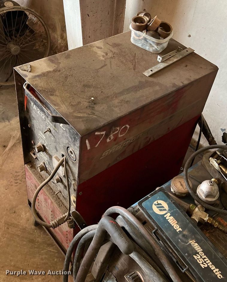 image for item II9090 (3) welders