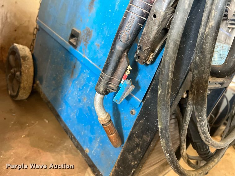 image for item II9090 (3) welders