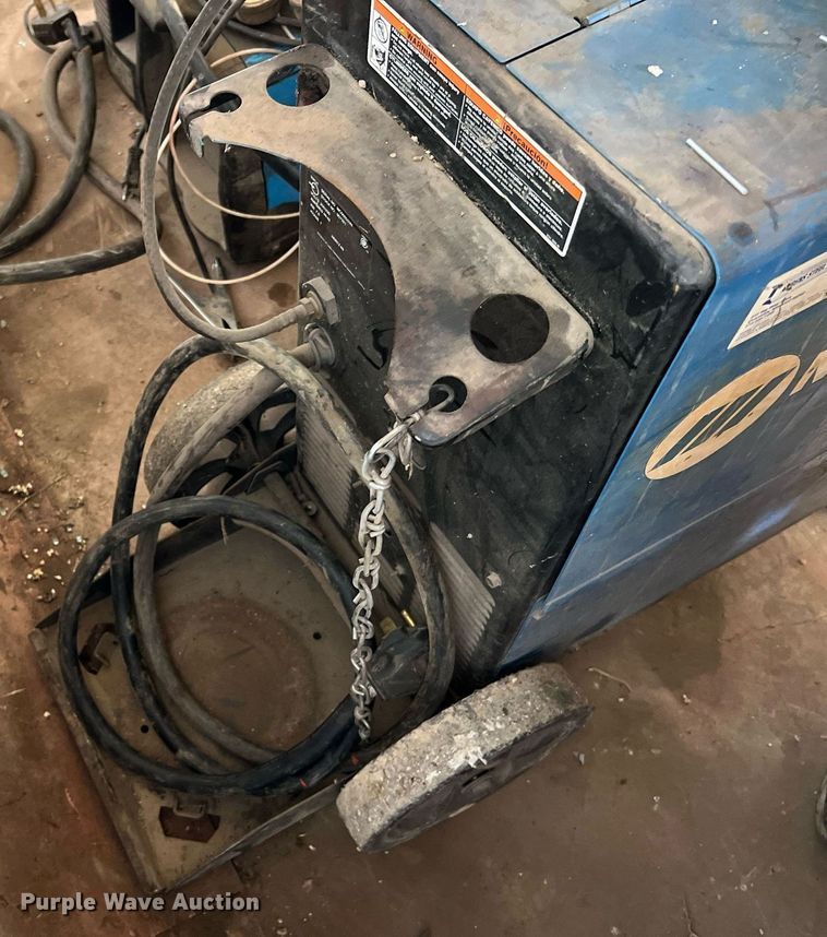 image for item II9090 (3) welders