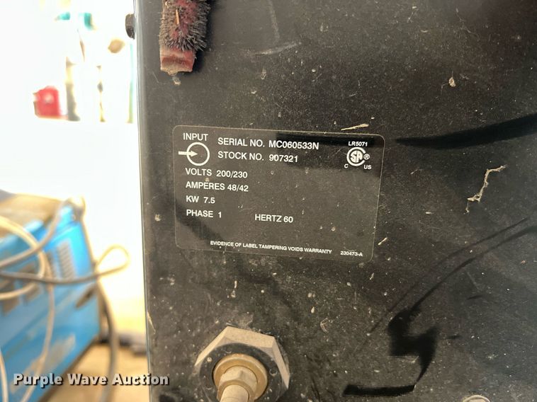 image for item II9090 (3) welders