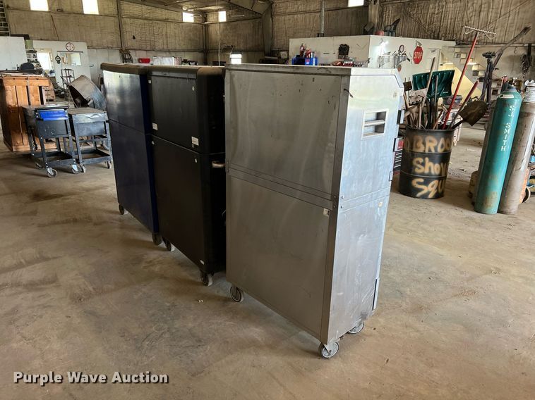 image for item II9092 (3) toolboxes