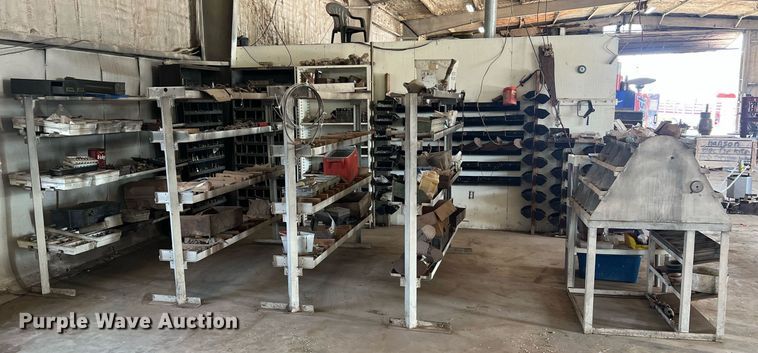 image for item II9099 Storage and shelving