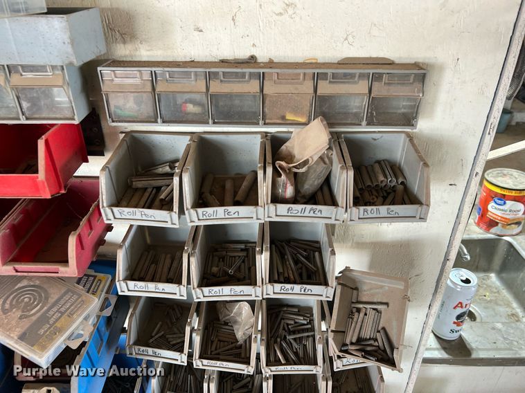 image for item II9099 Storage and shelving