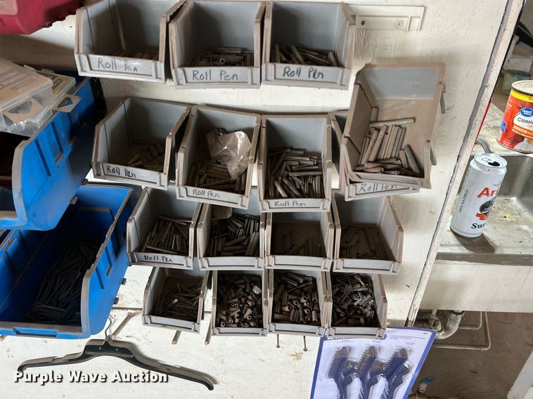 image for item II9099 Storage and shelving