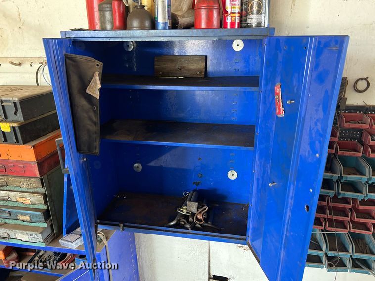 image for item II9099 Storage and shelving