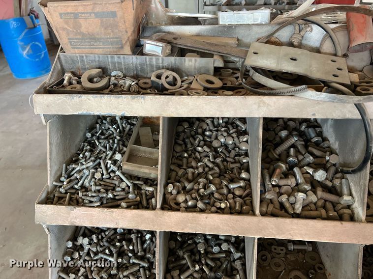 image for item II9099 Storage and shelving